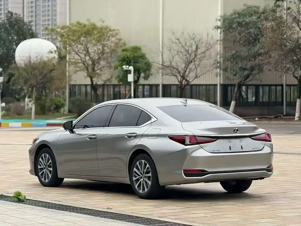 Lexus ES 2023 из CN, фото 6