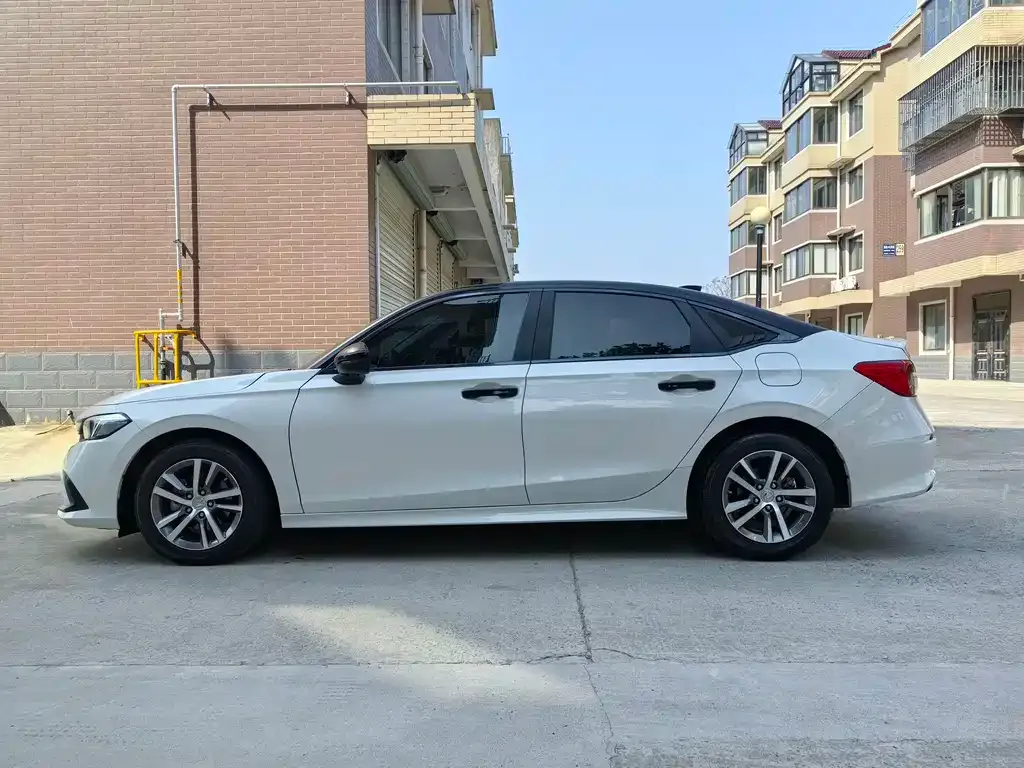 Honda Civic 2023 из CN, фото 3