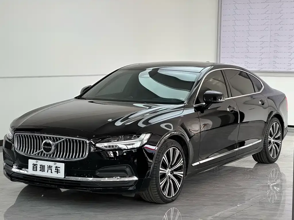 Volvo S90 — фото 1