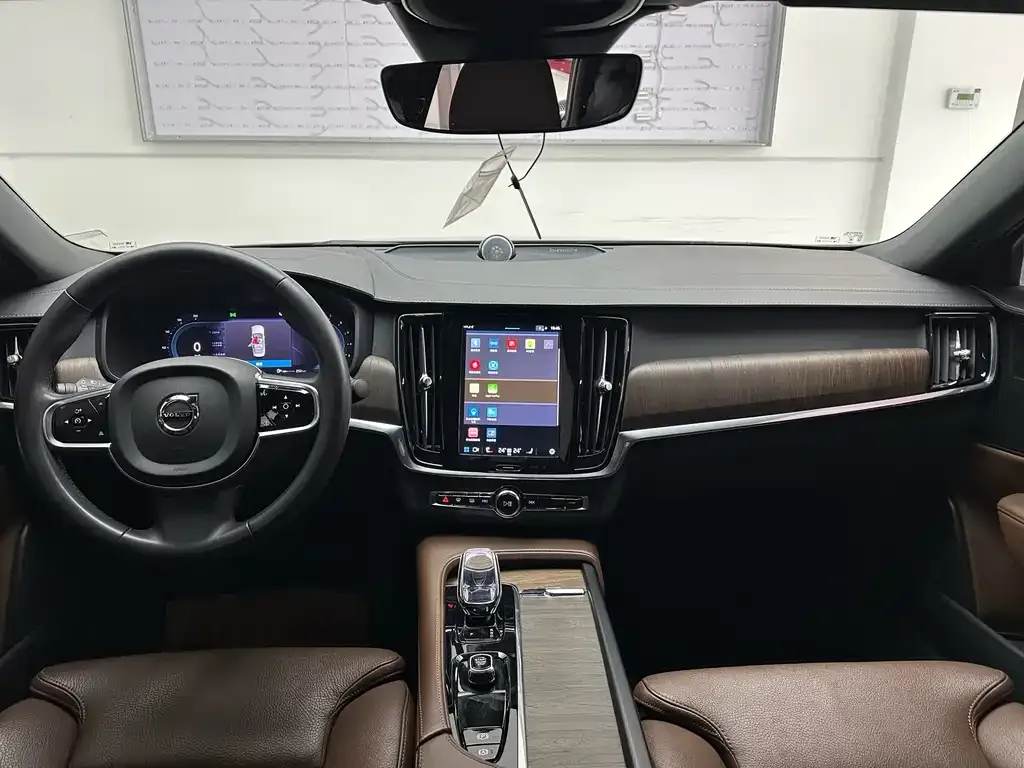 Volvo S90 — фото 2