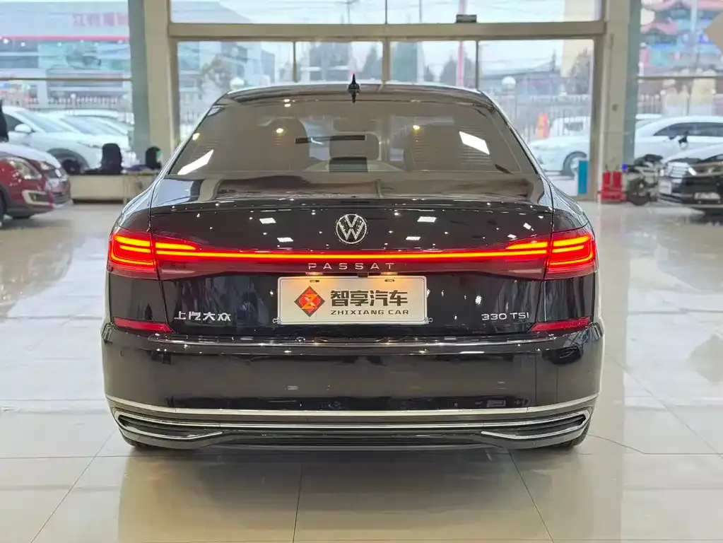 Volkswagen Passat — фото 7
