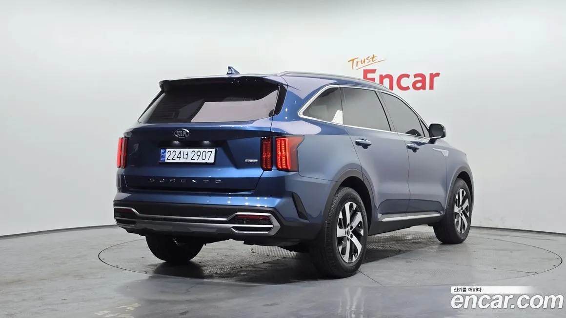 Kia Sorento — фото 4