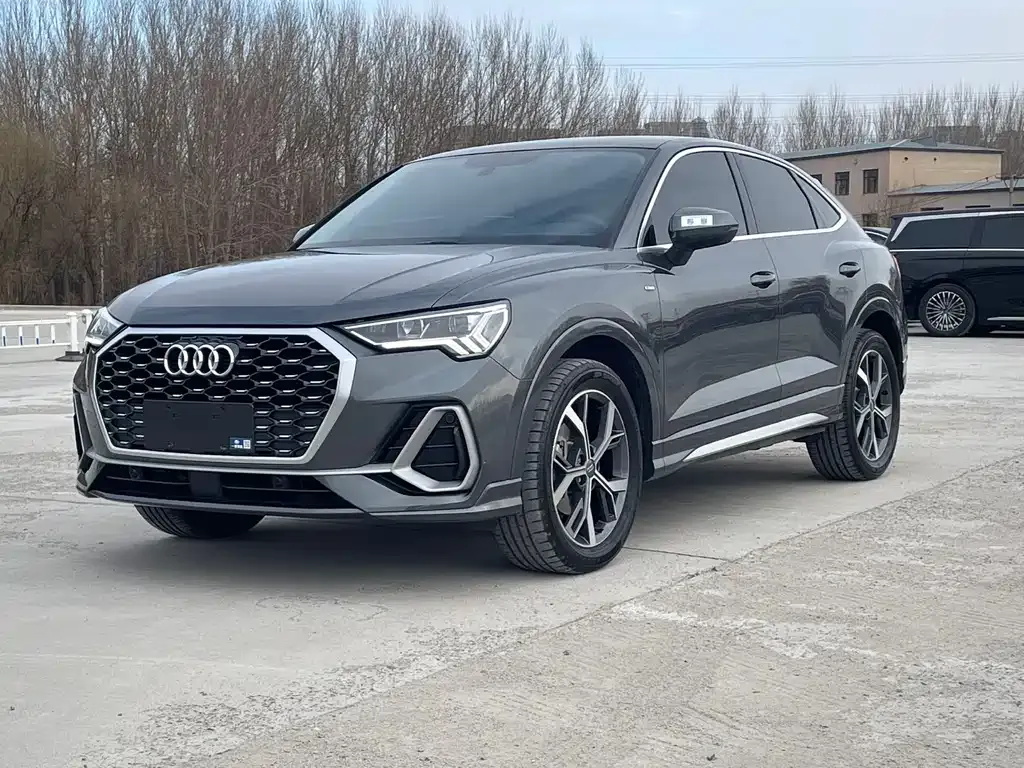 Audi Q3 Sportback — фото 1