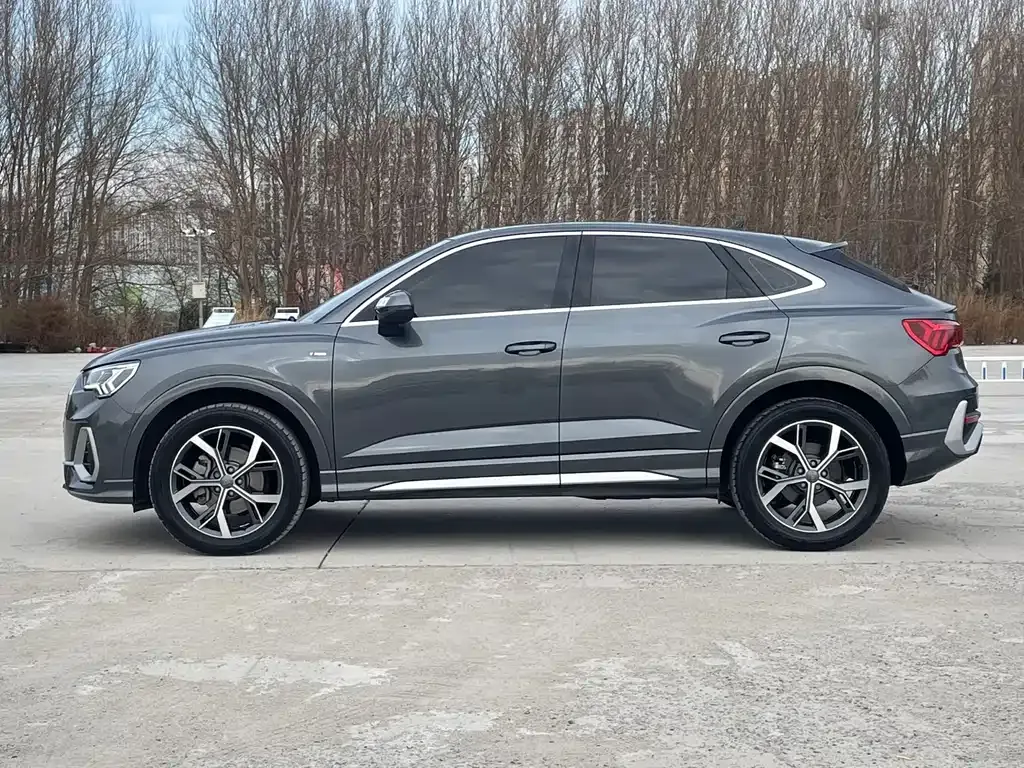 Audi Q3 Sportback — фото 10