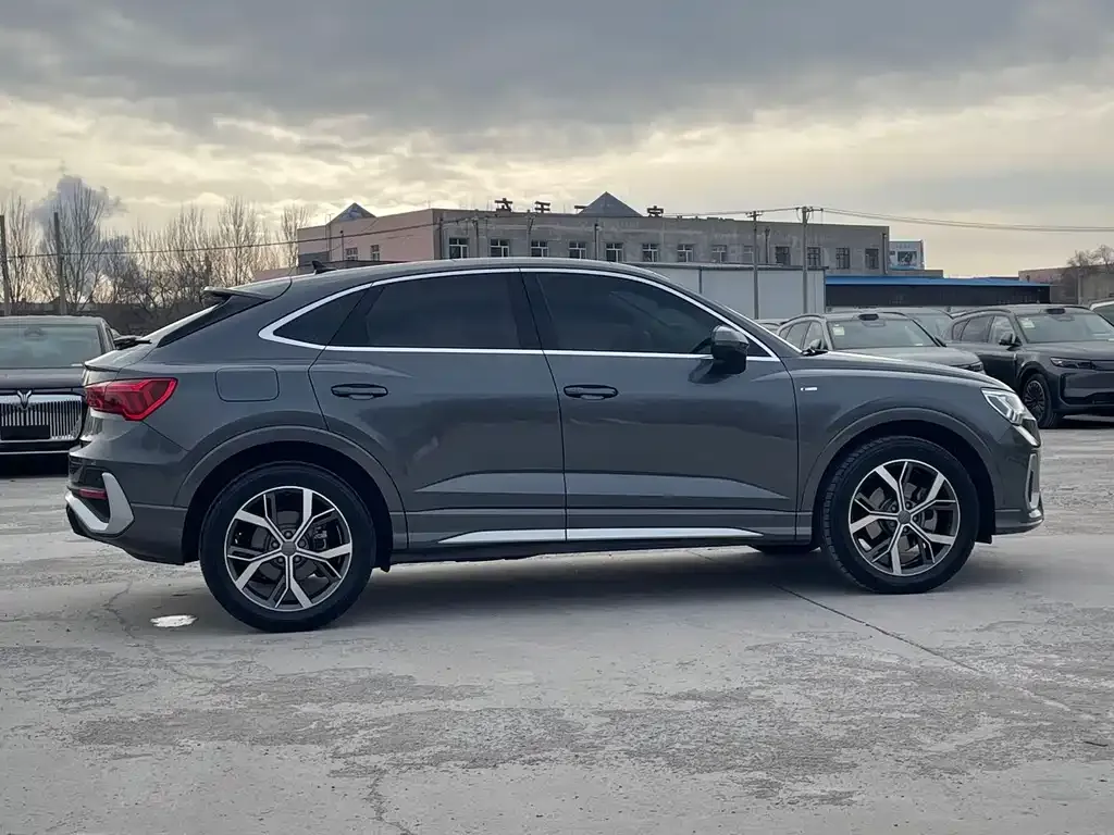 Audi Q3 Sportback — фото 5