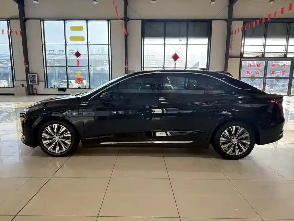 Hongqi E-QM5 2025 из CN, фото 7