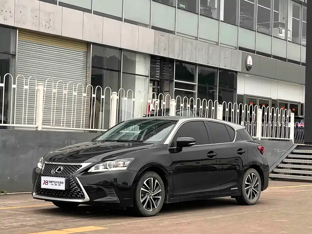 Lexus CT