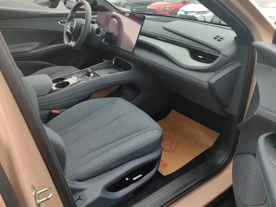 BYD Seal 06GT — фото 10
