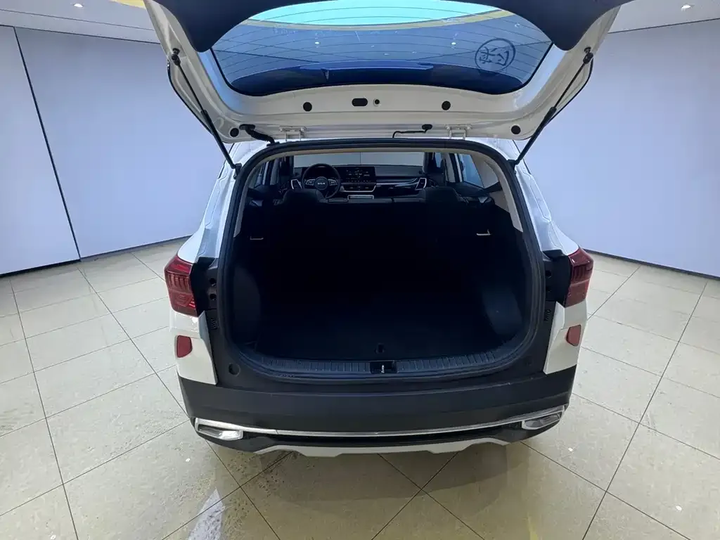 Kia KX3 2022 из CN, фото 9