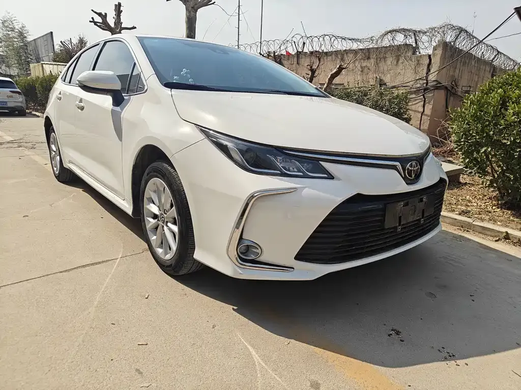 Toyota Corolla 2023 из CN, фото 8