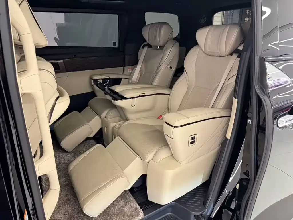 Toyota Alphard 2025 из CN, фото 2