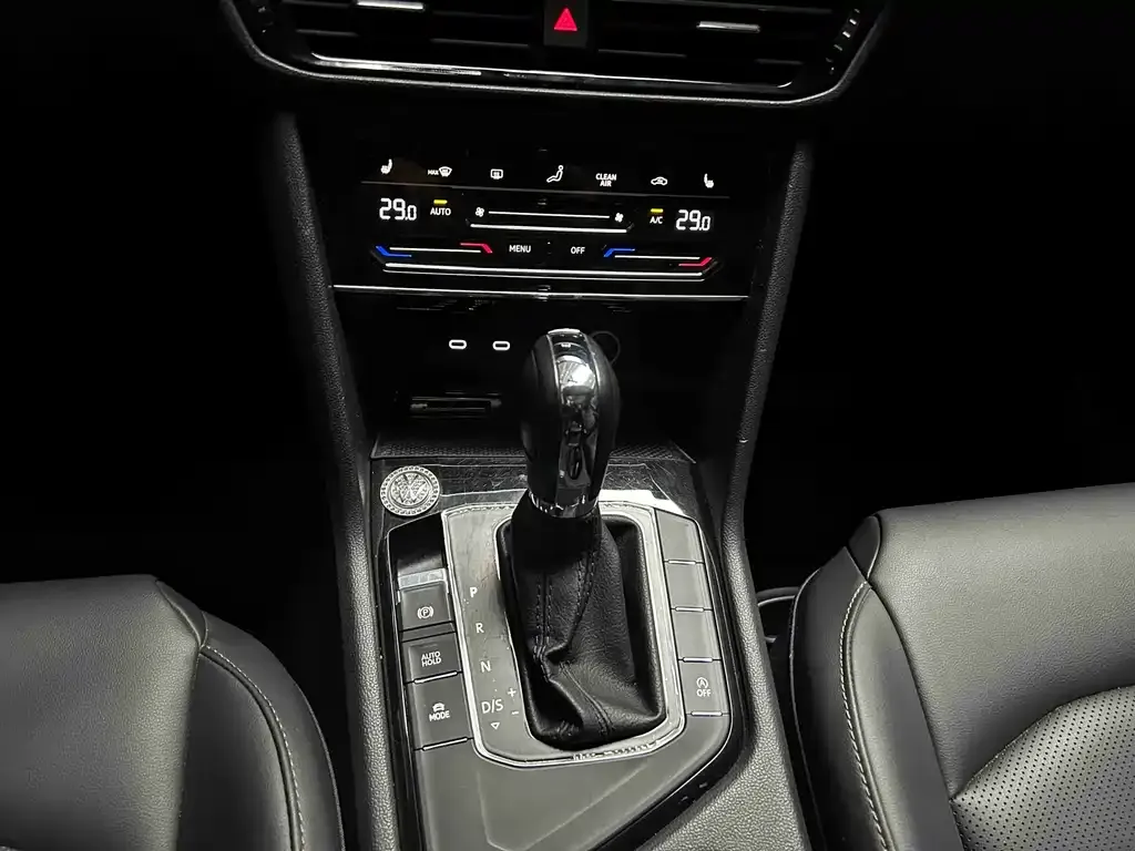 Volkswagen Tharu 2022 из CN, фото 10