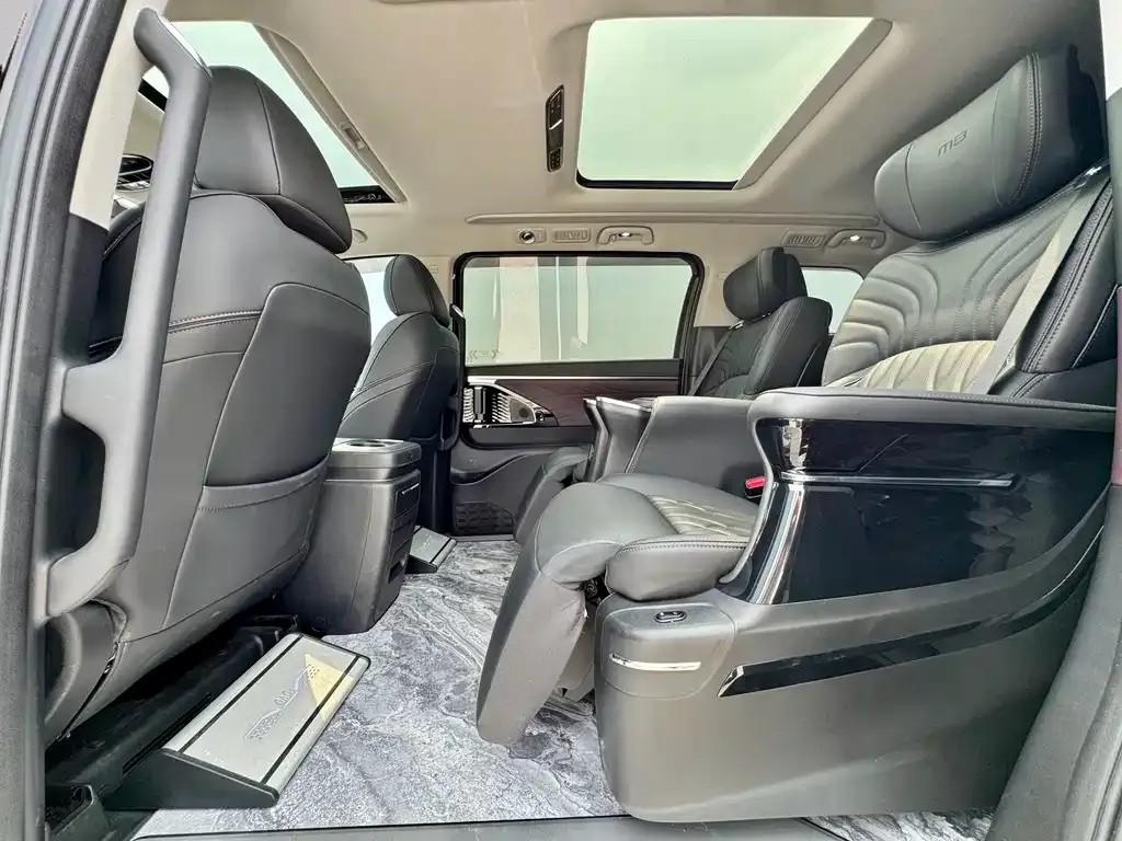 GAC Motor Trumpchi M8 — фото 3