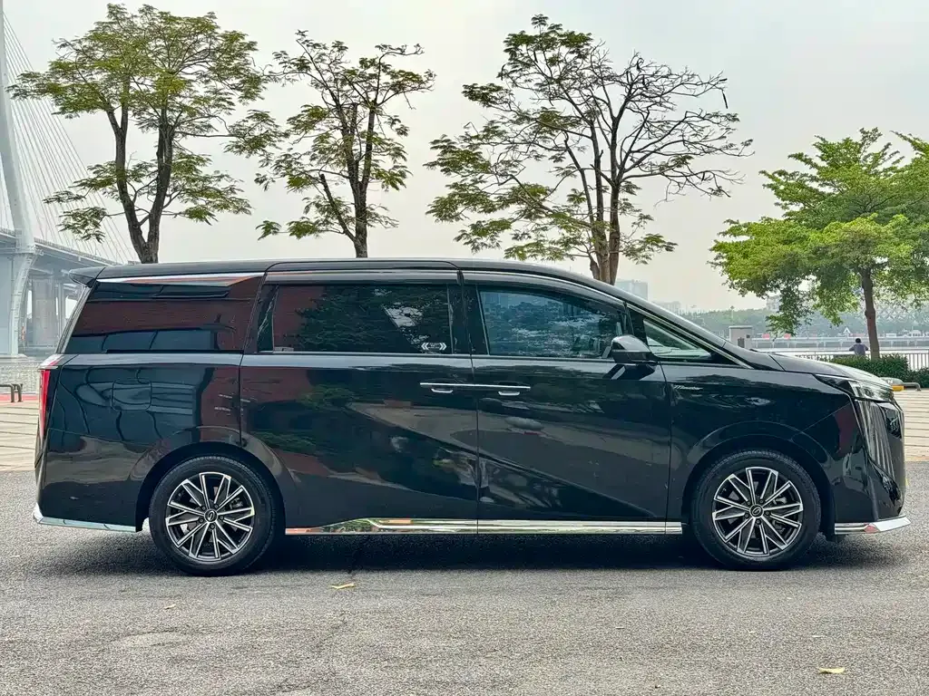 GAC Motor Trumpchi M8 — фото 8