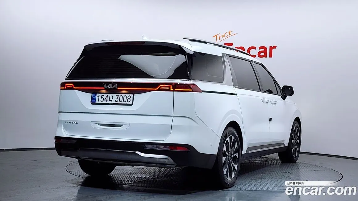 Kia Carnival — фото 4