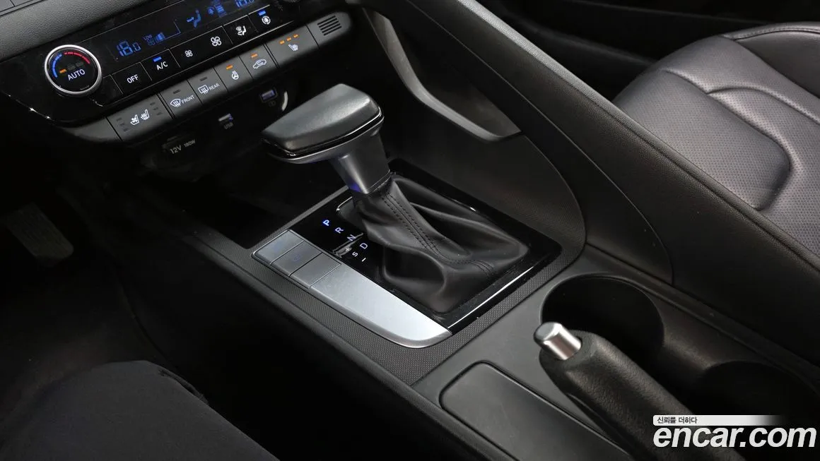 Hyundai AVANTE 2021 из KR, фото 4