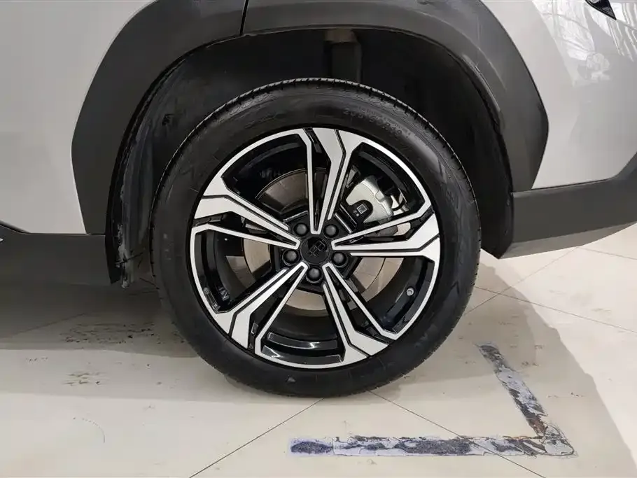 Geely Galaxy L7 — фото 10