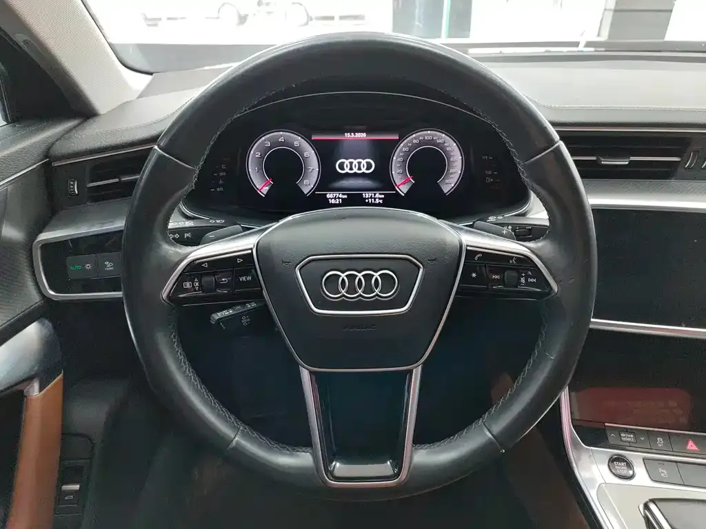 Audi A6L — фото 5