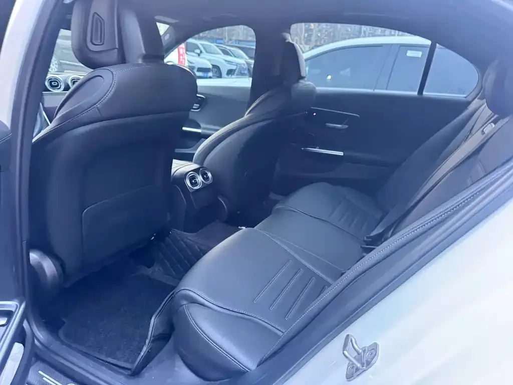 Mercedes-Benz C-Class 2024 из CN, фото 7