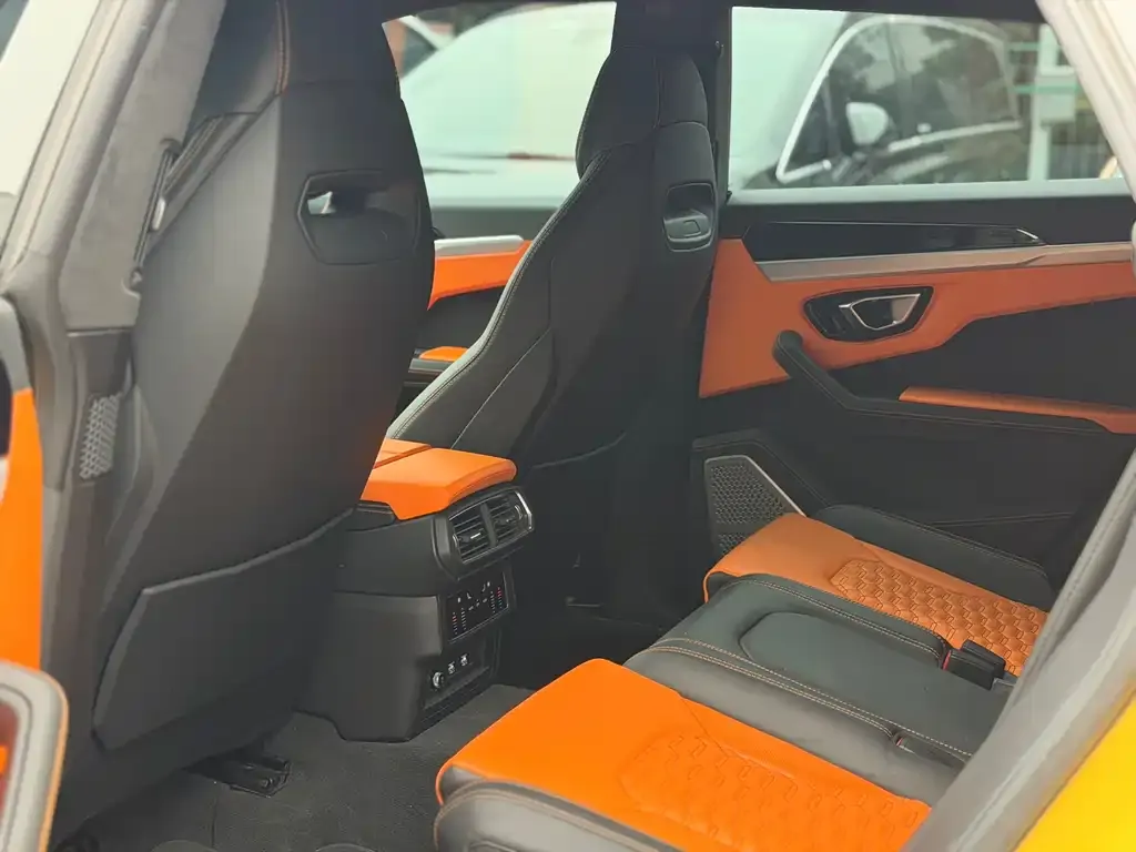 Lamborghini Urus 2021 из CN, фото 2