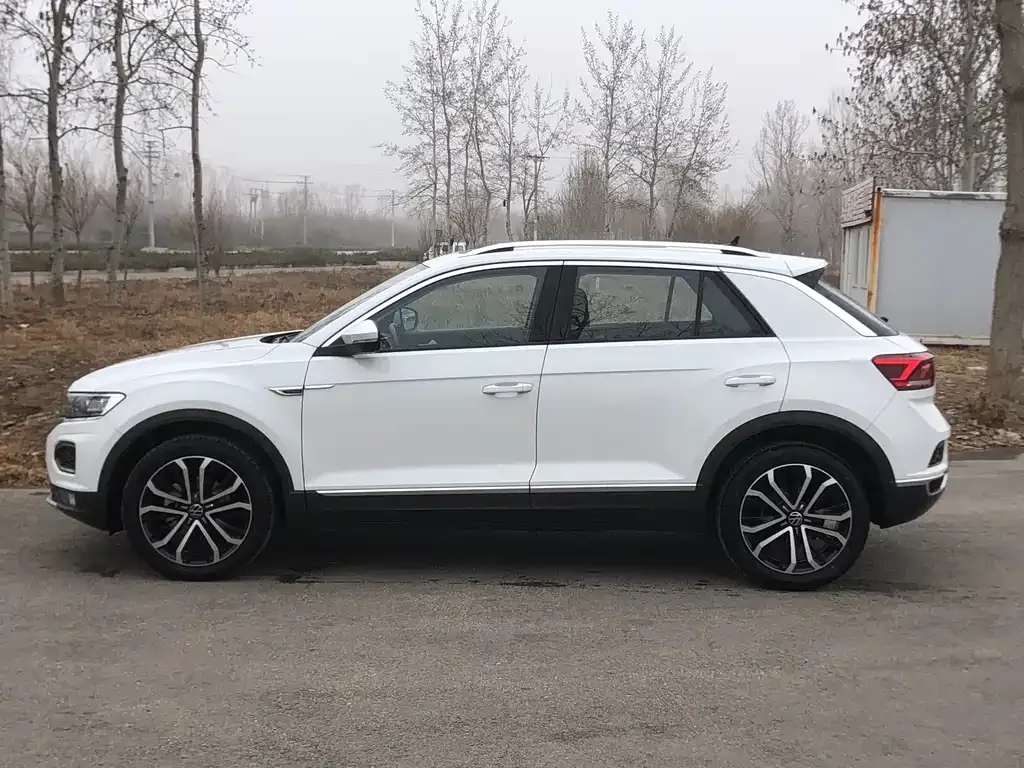 Volkswagen T-Roc 2023 из CN, фото 3