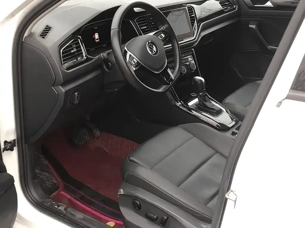 Volkswagen T-Roc 2023 из CN, фото 9