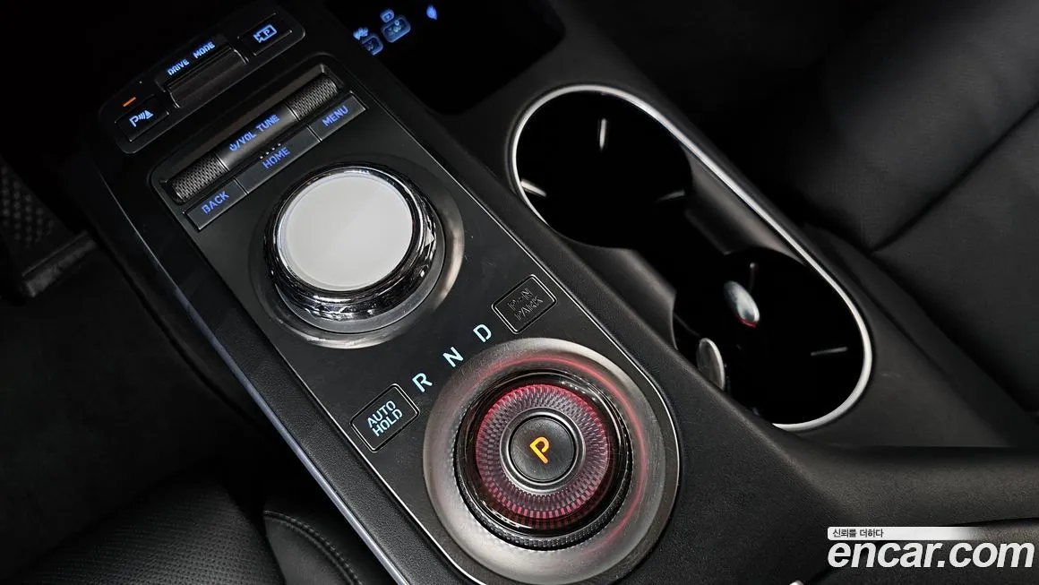 Genesis GV70 — фото 10