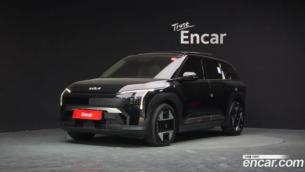 Kia EV3 — фото 1