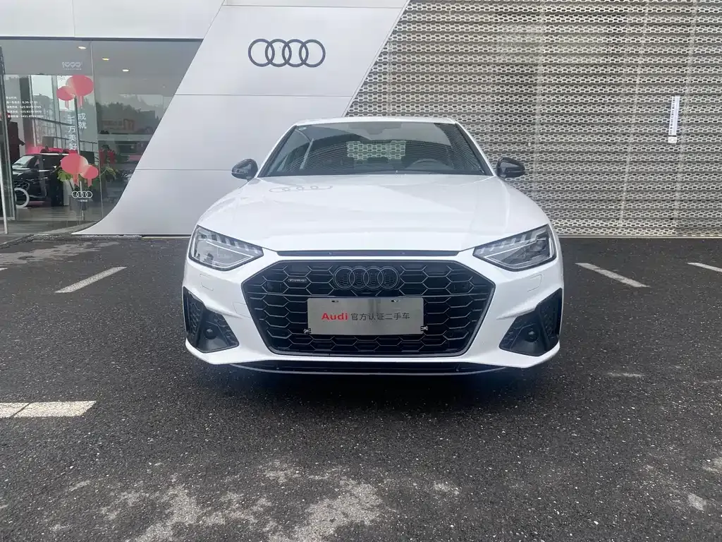 Audi A4L 2023 из CN, фото 3