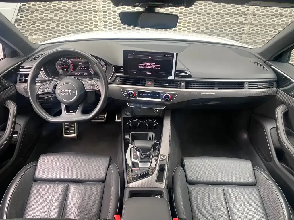 Audi A4L 2023 из CN, фото 7