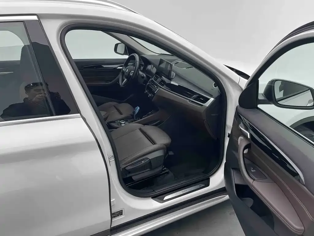 BMW X1 2021 из CN, фото 7