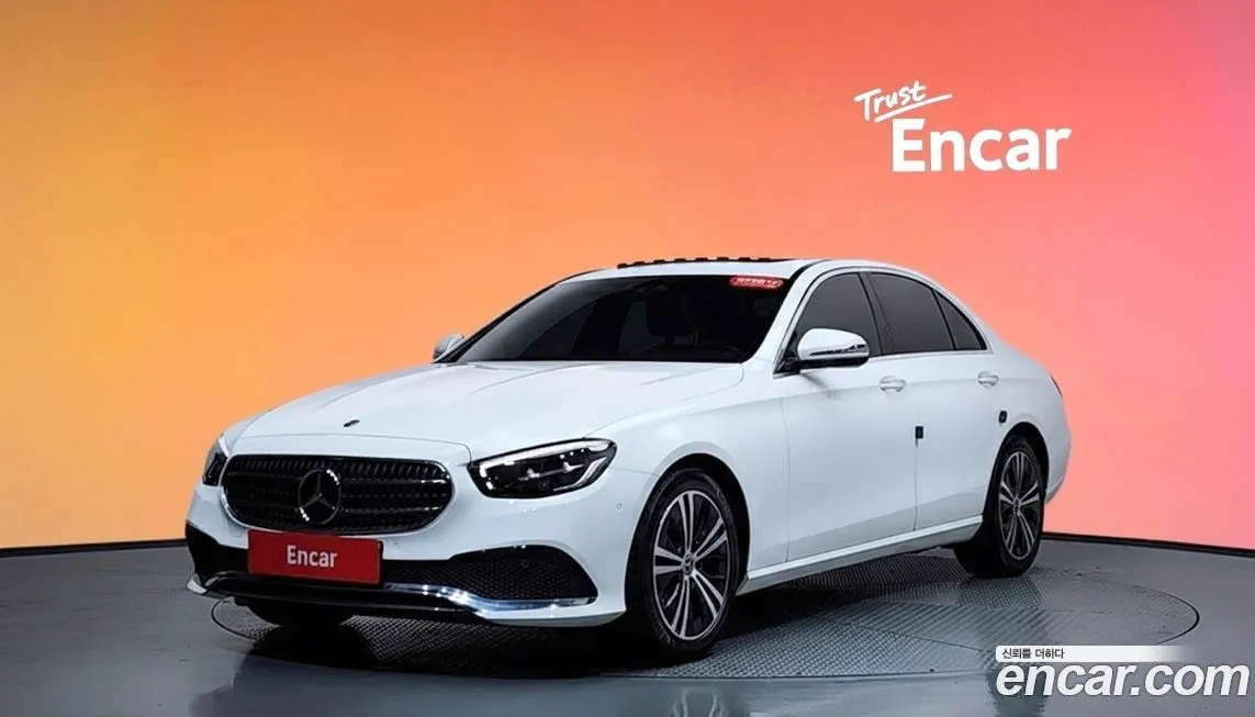 Mercedes-Benz E-Class — фото 1