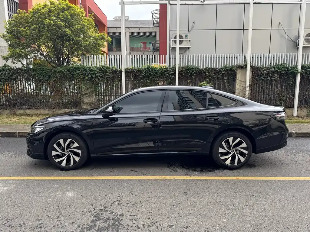 Volkswagen Passat 2025 из CN, фото 4