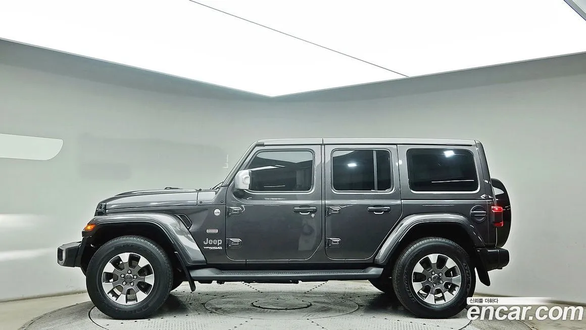 Jeep Wrangler — фото 6
