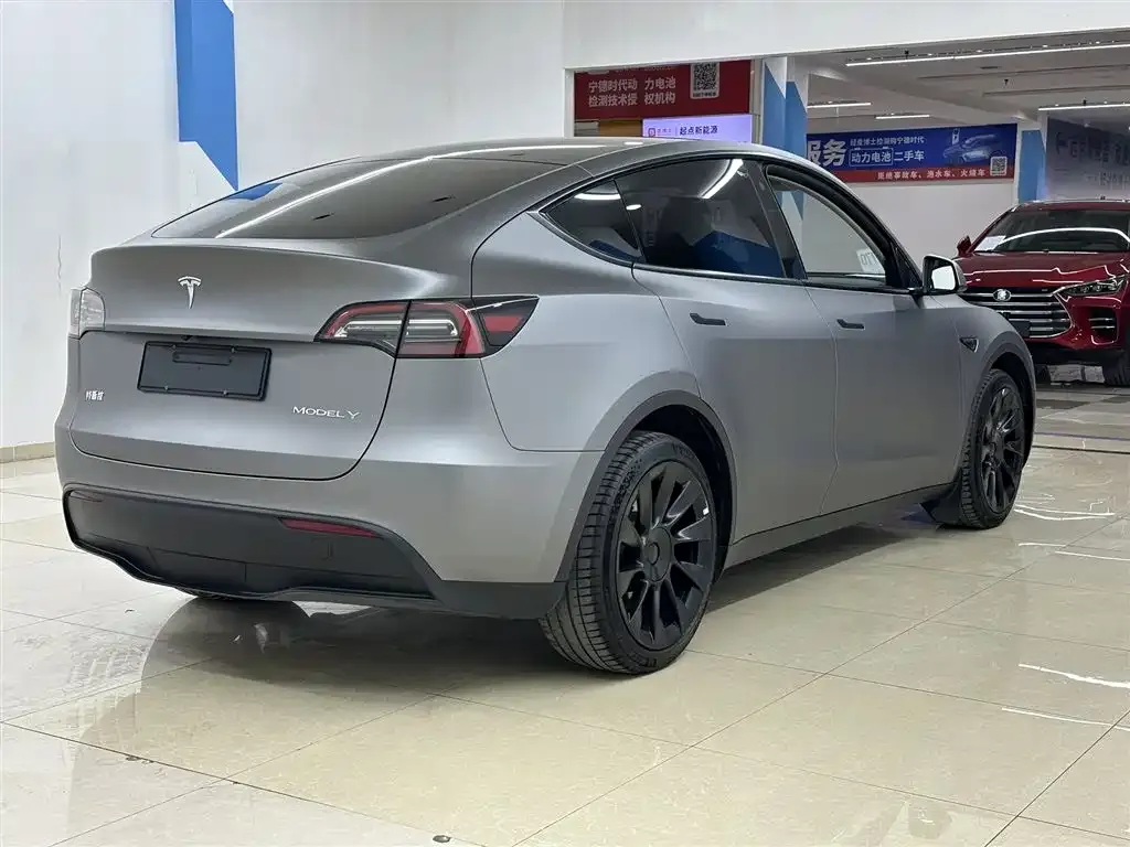 Tesla Model Y — фото 2
