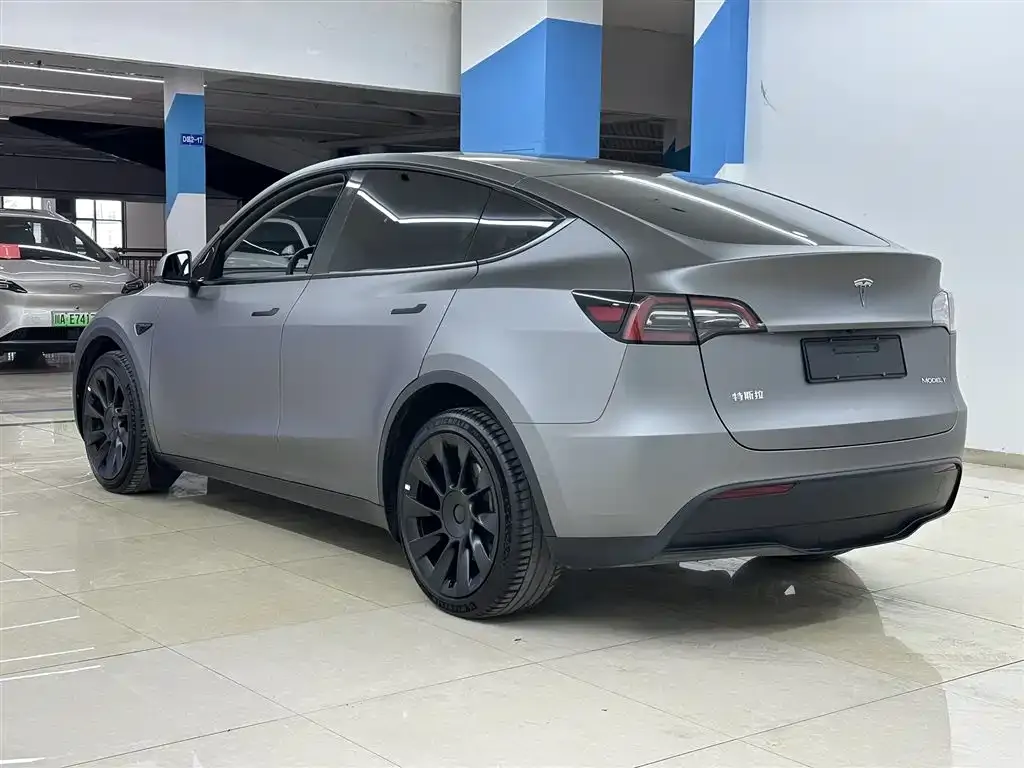 Tesla Model Y — фото 5