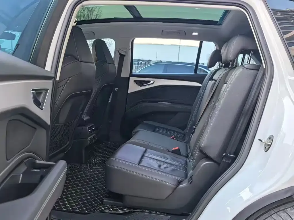 Audi Q5 e-tron 2024 из CN, фото 3