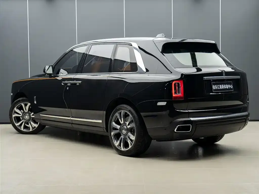 Rolls-Royce Cullinan 2024 из CN, фото 8