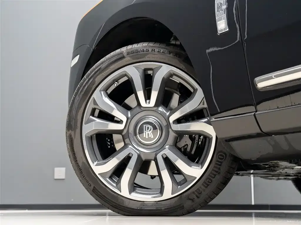 Rolls-Royce Cullinan 2024 из CN, фото 2