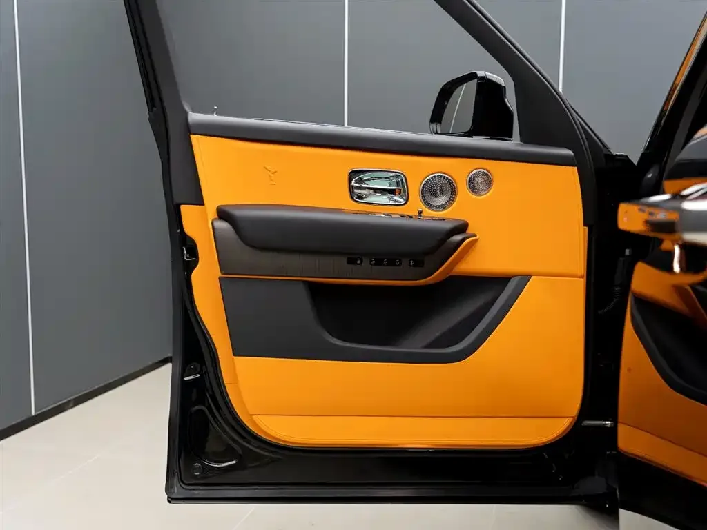 Rolls-Royce Cullinan 2024 из CN, фото 5