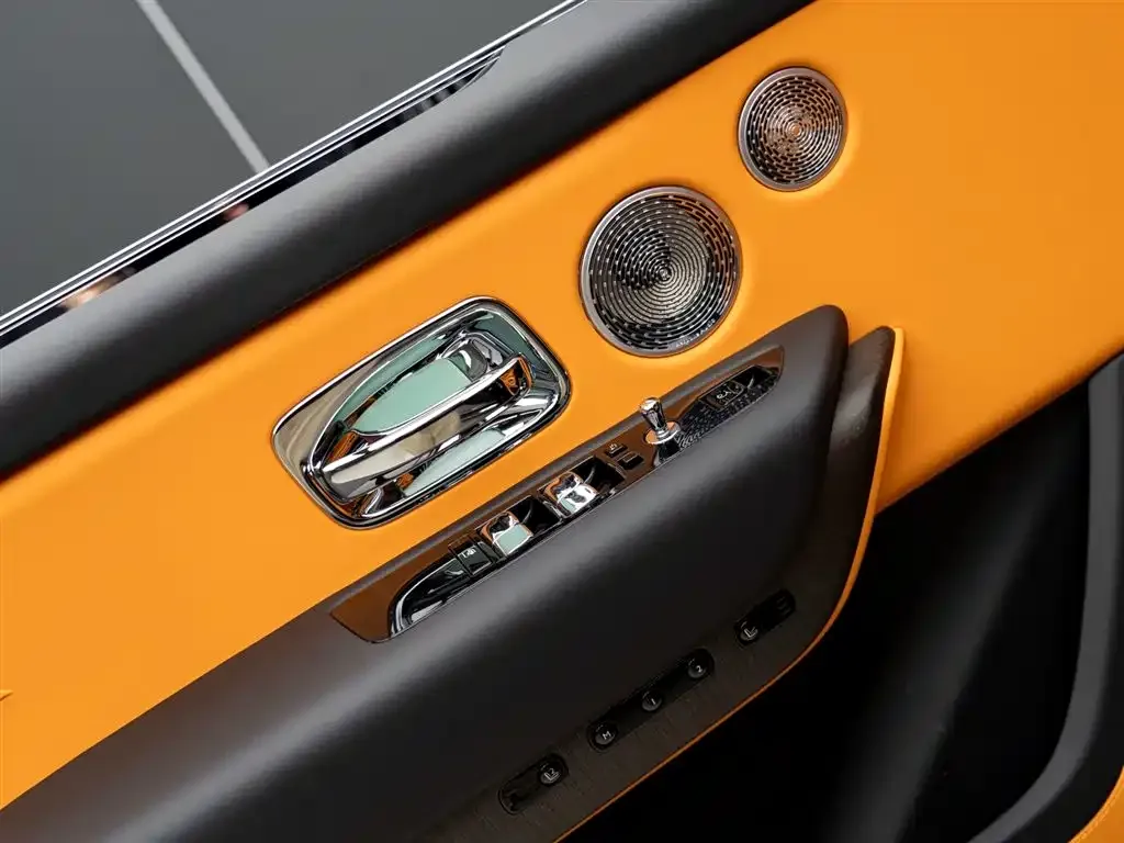 Rolls-Royce Cullinan 2024 из CN, фото 10