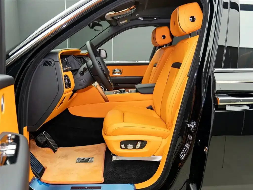 Rolls-Royce Cullinan 2024 из CN, фото 7