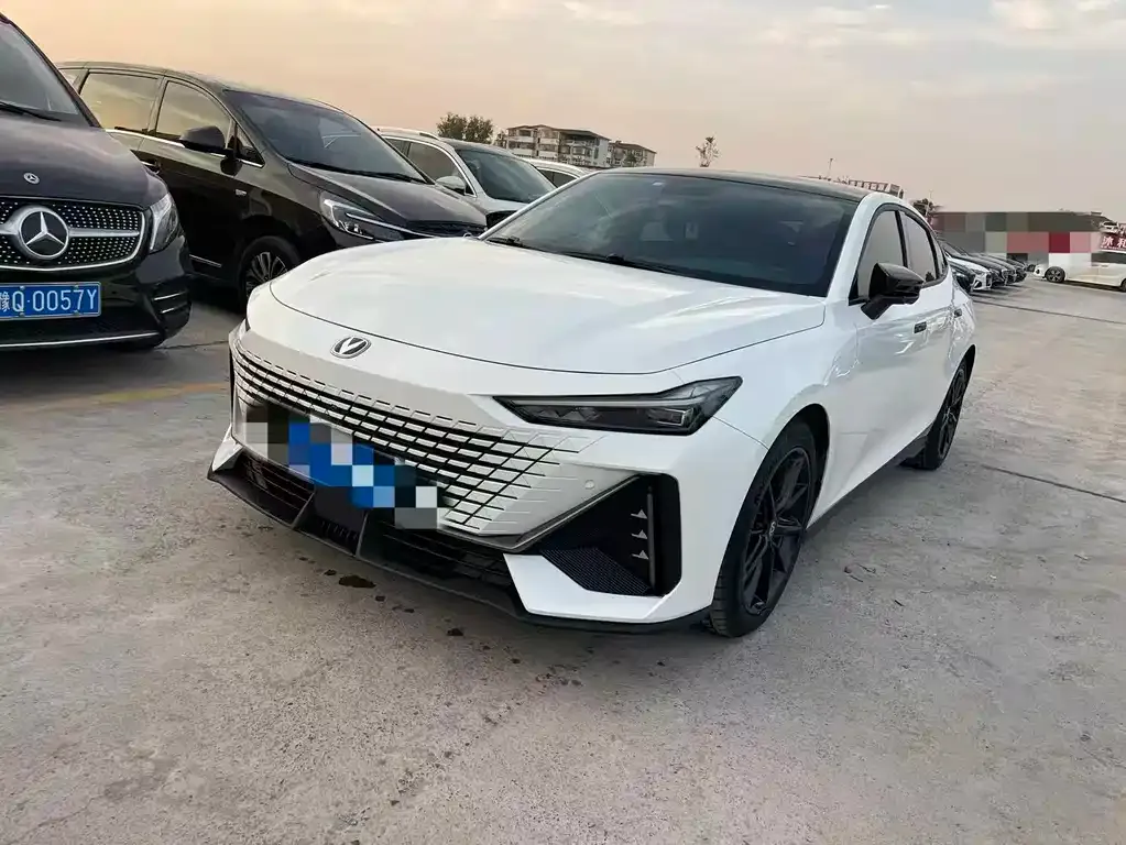 Changan UNI-V 2023 из CN, фото 1