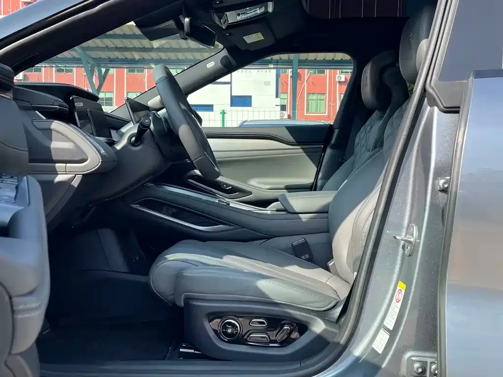 BYD L EV 2025 из CN, фото 4
