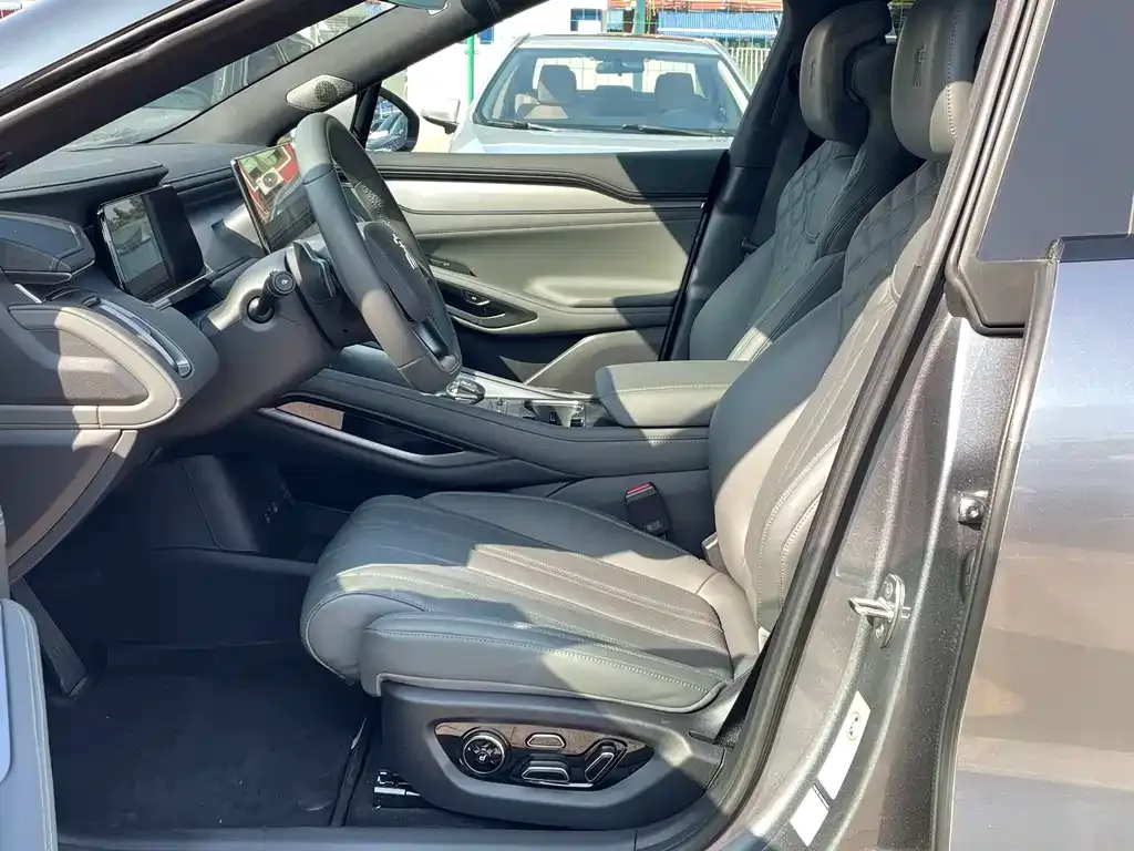 BYD L EV 2025 из CN, фото 7