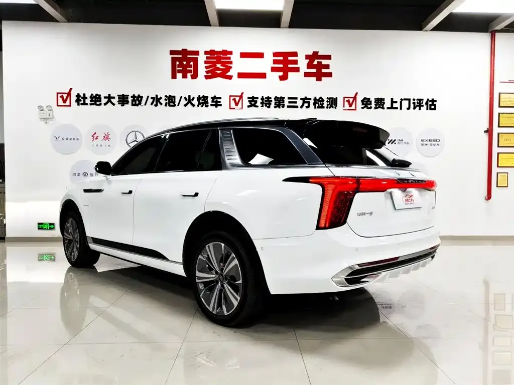 Hongqi E-HS9 — фото 2