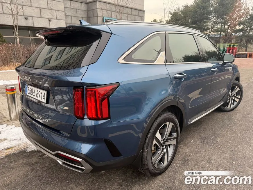 Kia Sorento — фото 7
