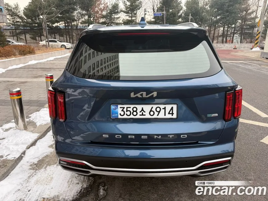 Kia Sorento — фото 10