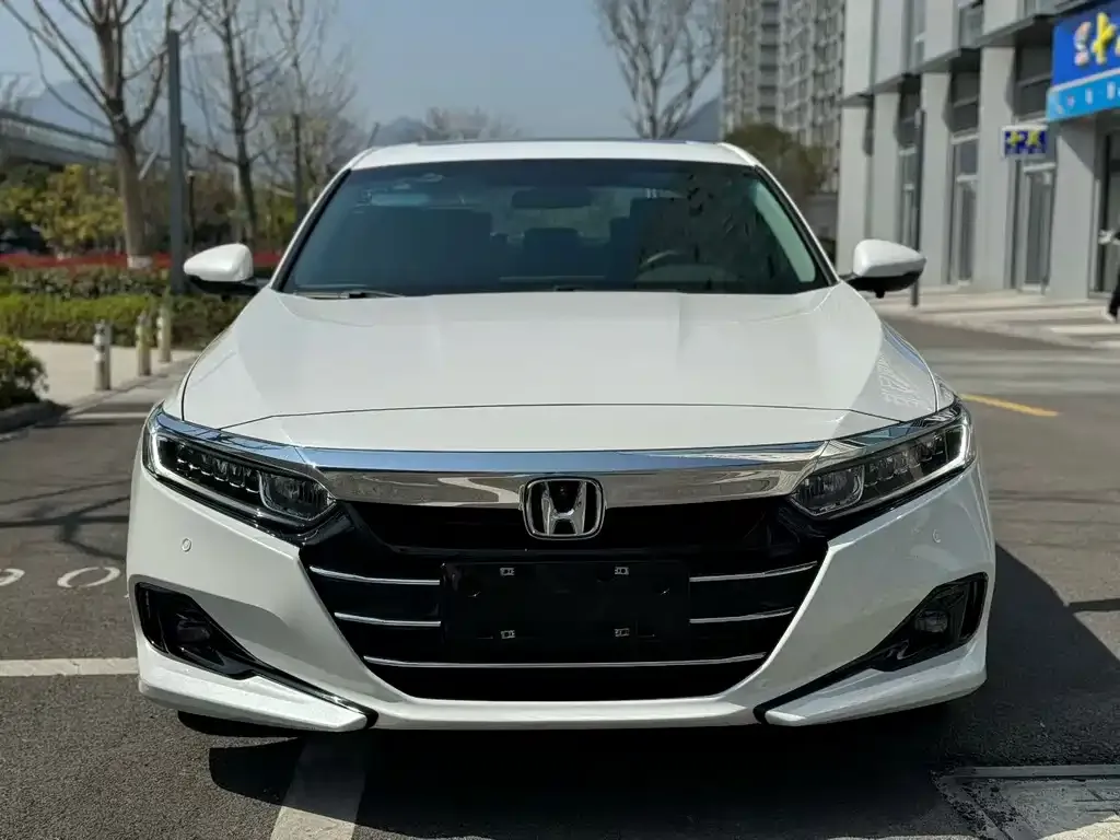 Honda Accord — фото 3