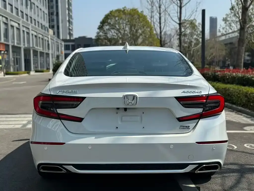 Honda Accord — фото 2
